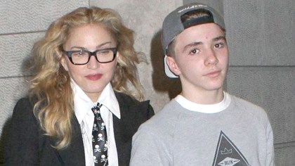 Madonna no se detiene en la lucha por la custodia de su hijo Rocco